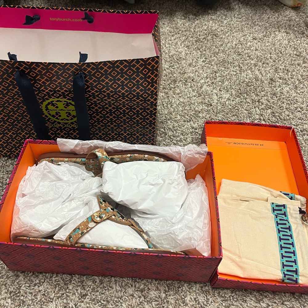 NWT Tory Burch Millers - Picture 3 of 8